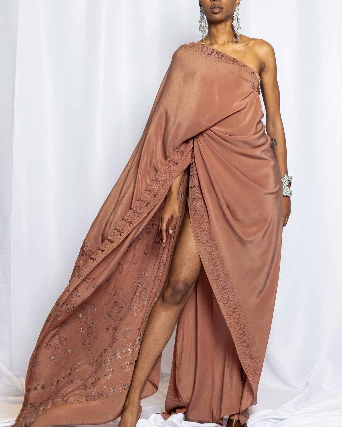 Demascare - Toronto, Canada - Sustainable, luxury fashion - The Sydni Look