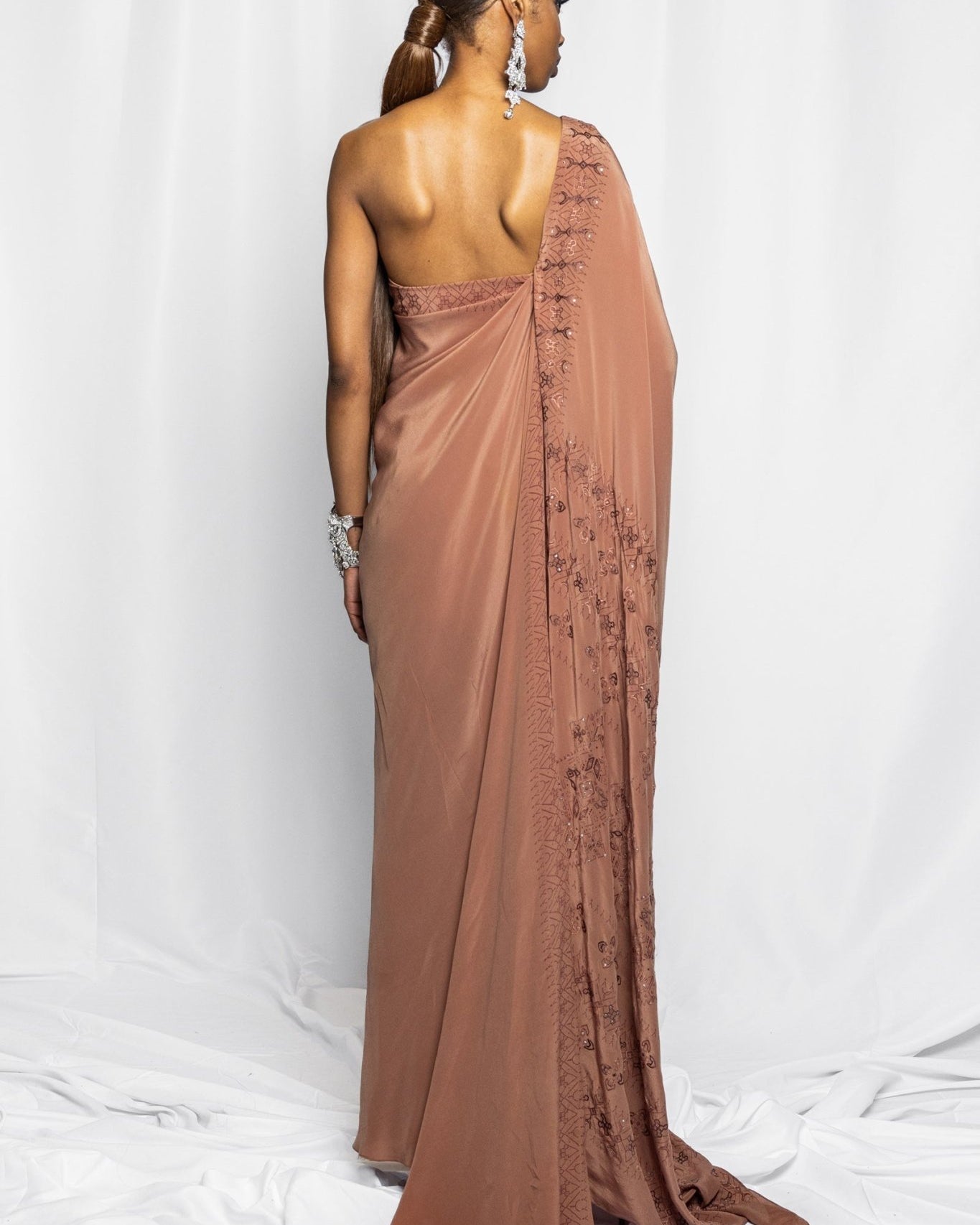 Demascare - Toronto, Canada - Sustainable, luxury fashion - The Sydni Look