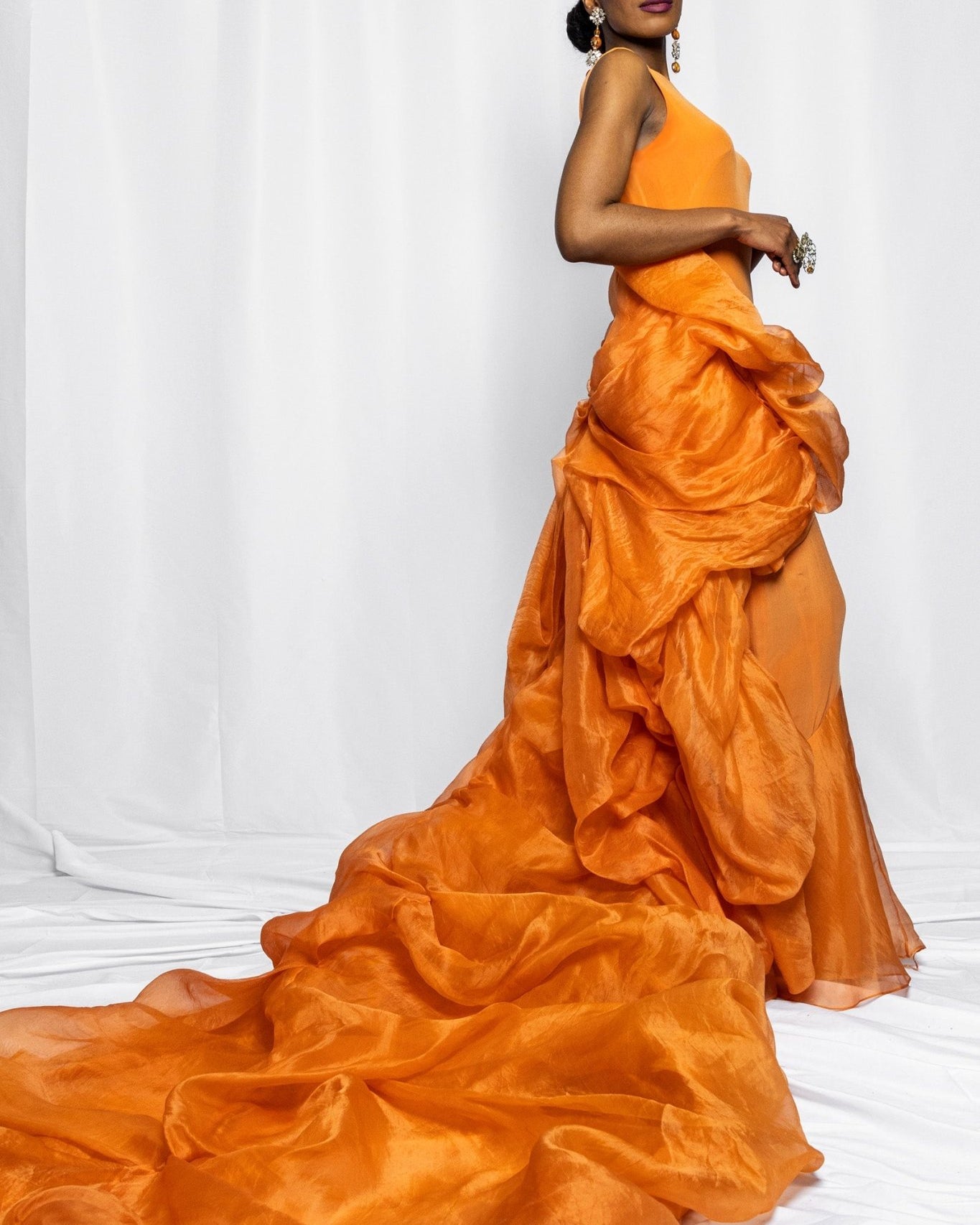 Demascare - Toronto, Canada - Sustainable, luxury fashion - The Thompson Look