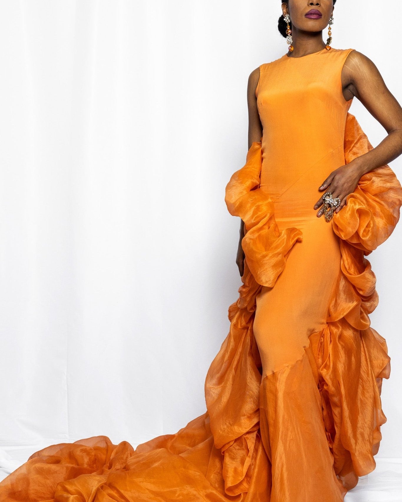 Demascare - Toronto, Canada - Sustainable, luxury fashion - The Thompson Look